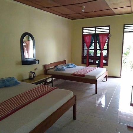 Sibayak Guesthouse 툭툭 외부 사진