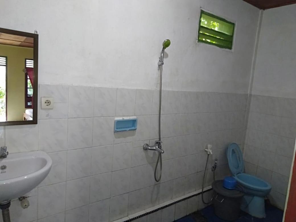 Sibayak Guesthouse 툭툭 외부 사진