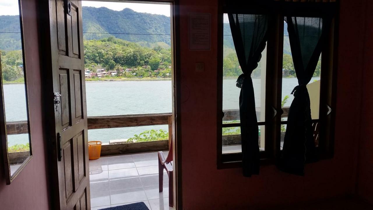 Sibayak Guesthouse 툭툭 외부 사진