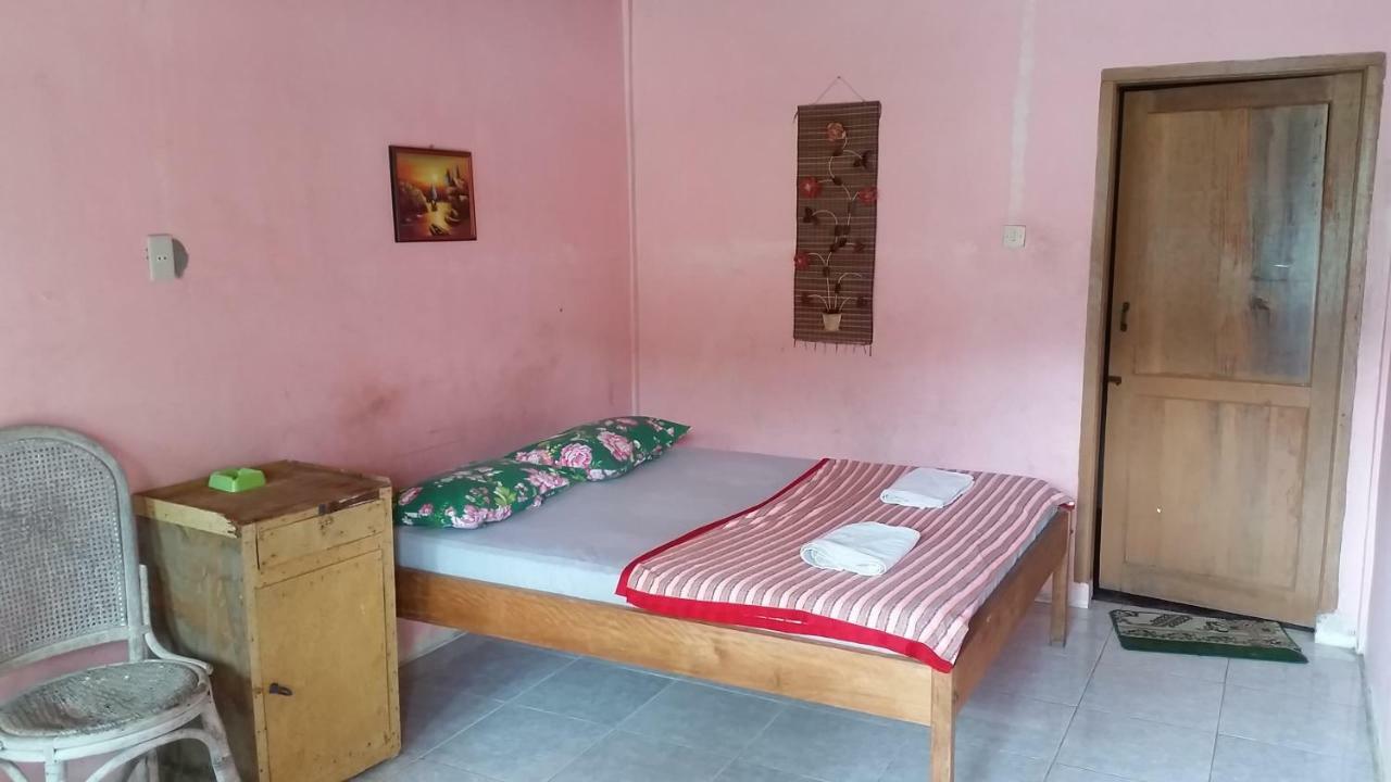 Sibayak Guesthouse 툭툭 외부 사진